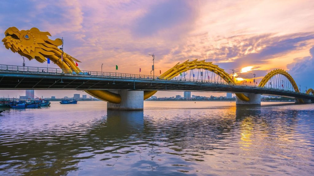 Furama-Resort-Danang-Sightseeing-Dragon-Brigde-2-1024x576.jpg