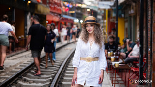 Travel Photos: 16 Poses That Actually Work